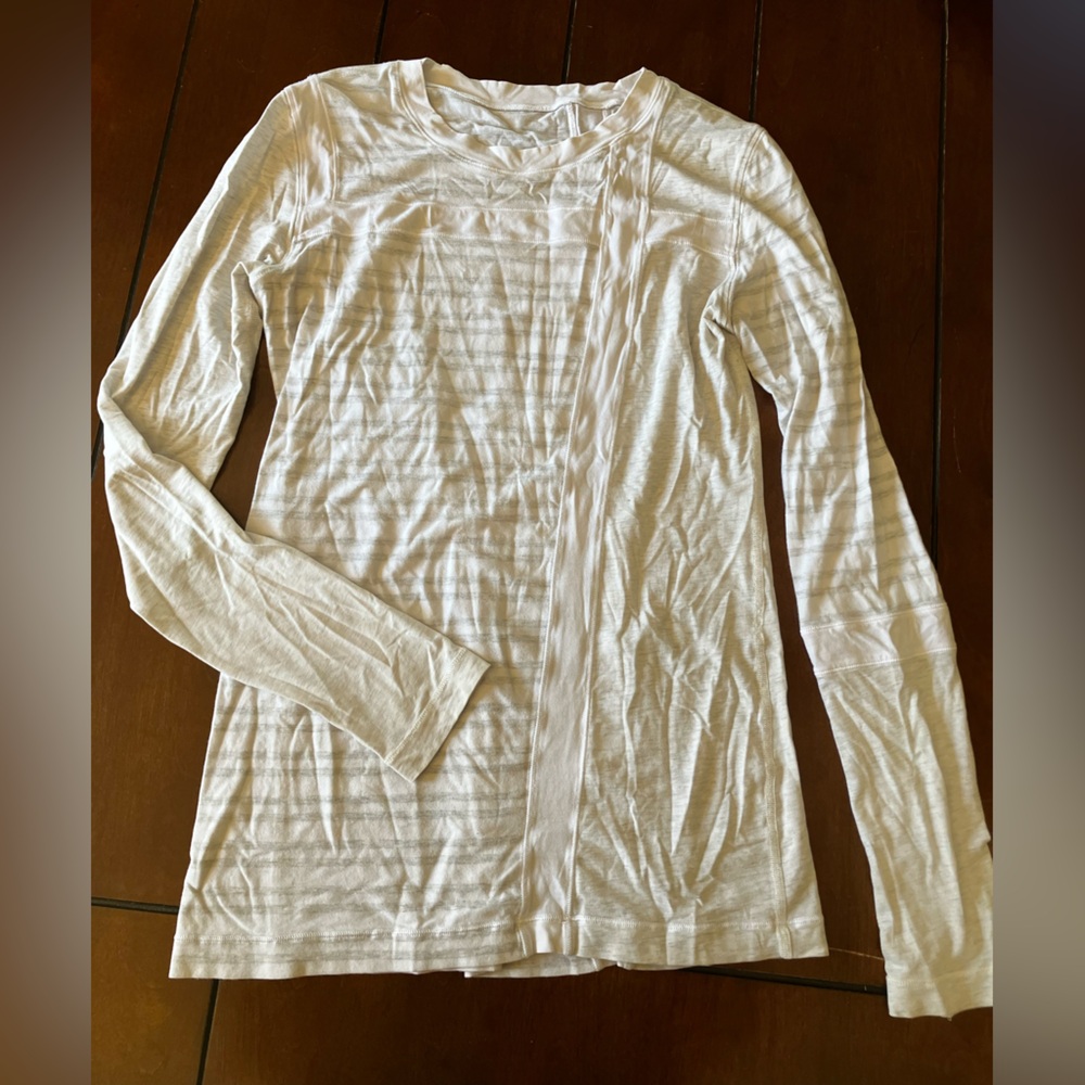 🍋Lululemon patterned long sleeve top